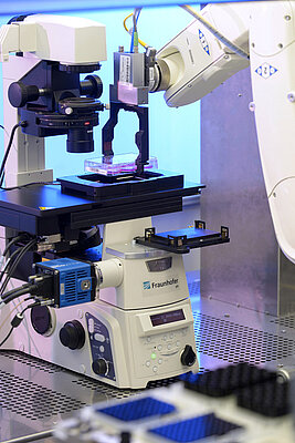 Sistemi di microscopia ad alta produttività: Oggetti di grande superficie possono essere analizzati al microscopio in pochi secondi